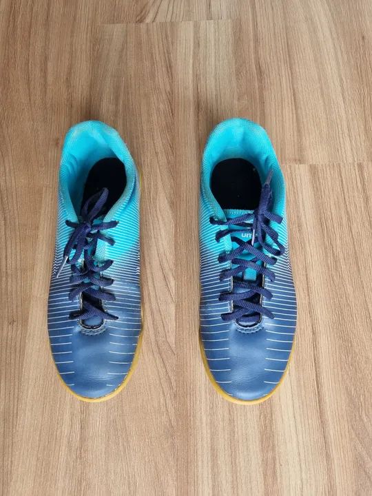 Chuteira de Futsal Umbro Vibe - Tamanho 37 - Foto 3