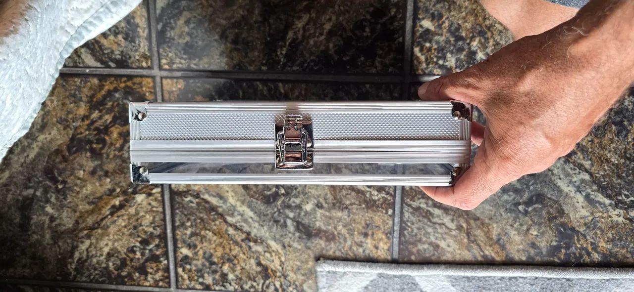 Maleta em aluminio com tampa transparente para 12 relógios  - Foto 2
