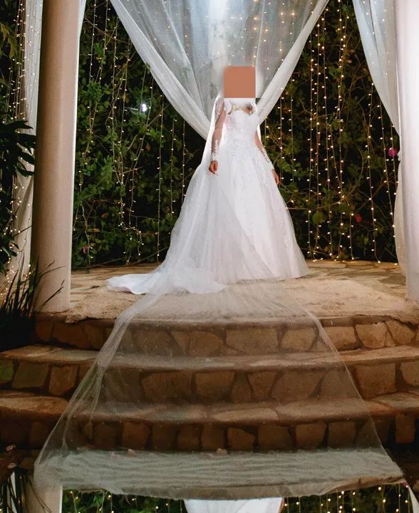 Vestido de Noiva Bordado com Pérolas - Foto 2