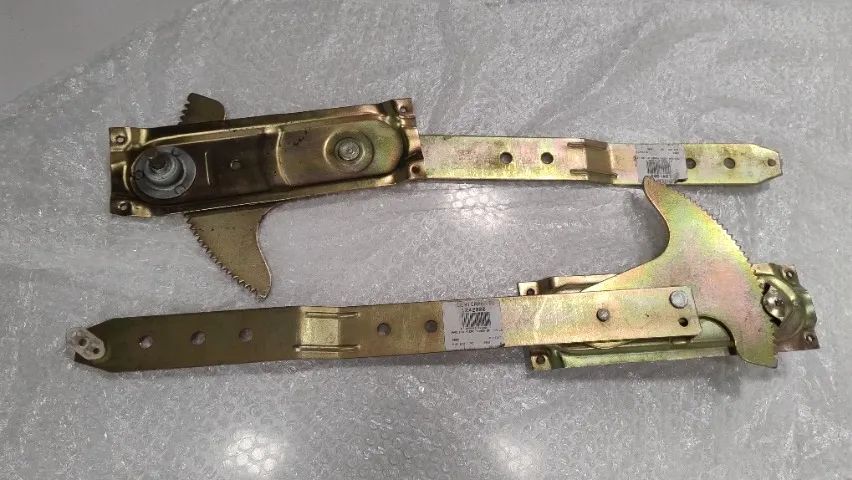 Maquina Vidro Mecanica Manual Monza 2 Portas /83 - Foto 2