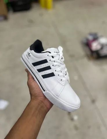 Tenis adidas de 100 sales reais