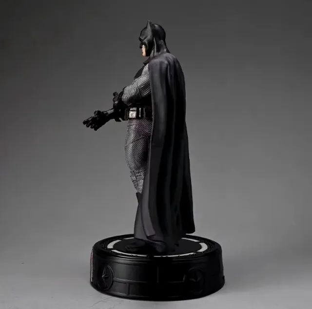 estátua batman - the batman - liga da justiça - Foto 2