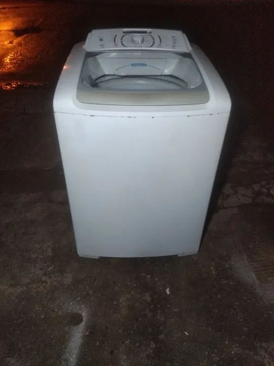 Máquina de Lavar Roupa em Ótimo Estado de 15 kg Electrolux 
