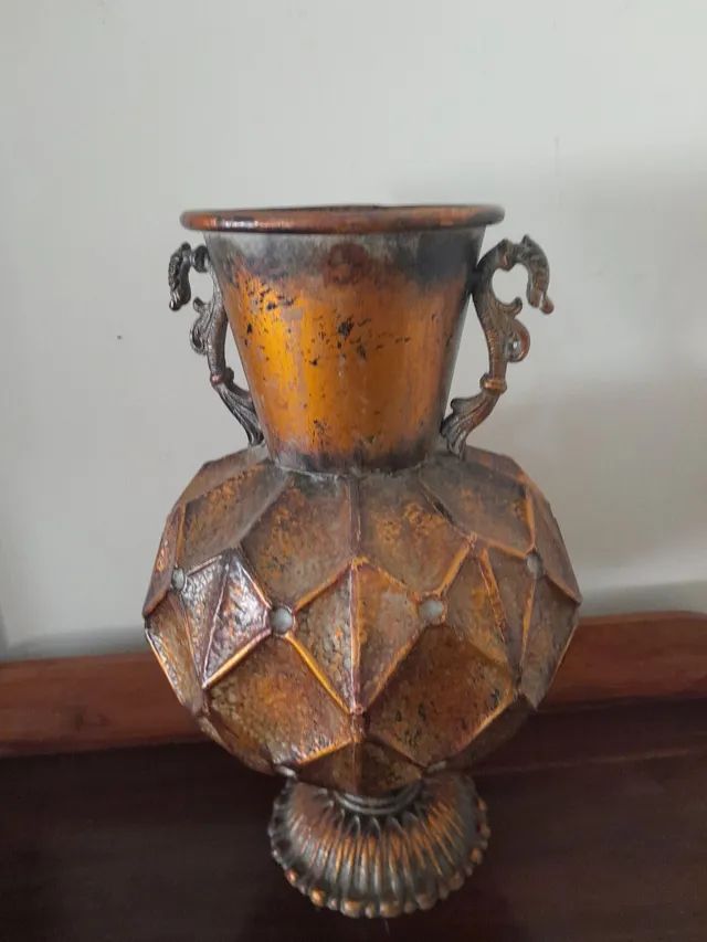 Vaso Francês centenário em metal - Foto 3