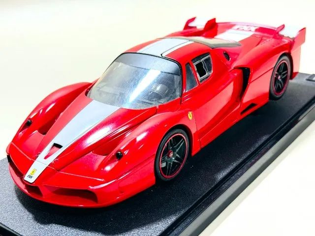 Miniatura Ferrari Enzo Fxx Hot Wheels 1/18 - Hobbies e coleções