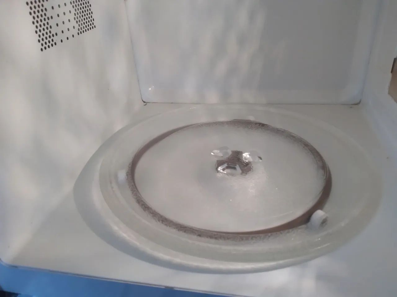 Microondas Electrolux 20litros 110volts impecável original entrego aceito pix  - Foto 4