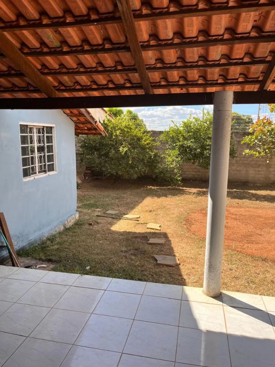 CASA DE ESQUINA EM ABADIA DE GOIÁS 