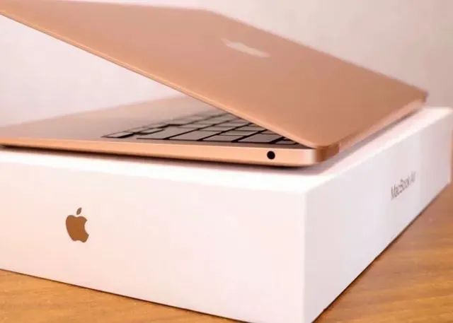 【美品】MacBook Air 13インチ　m1 8GB 256GB Macbook Air M1 8GB 256GB SSD Tela 133 Gold 2020