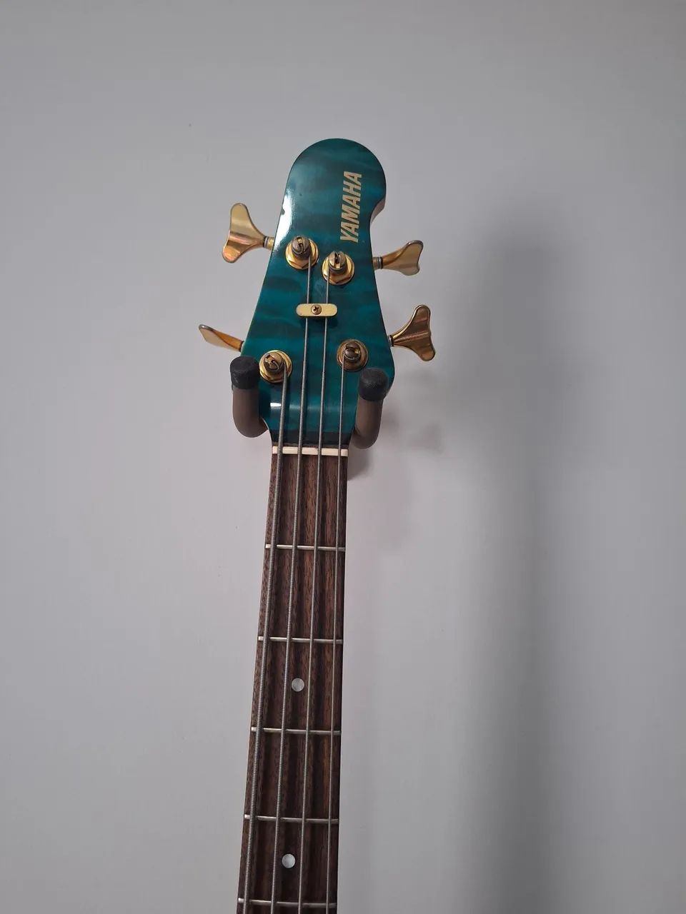 Baixo Yamaha BBG4A  - Foto 3