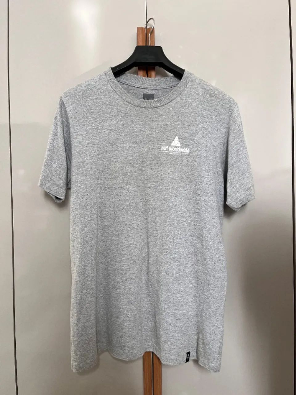 Camiseta HUF