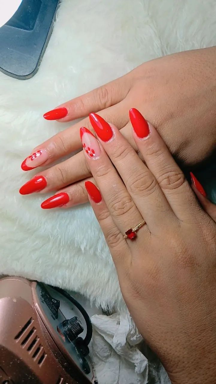 Unhas vermelhas impecáveis - Foto 5