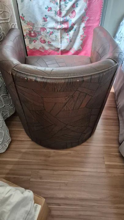 Poltrona de couro marrom em estilo vintage - Foto 2