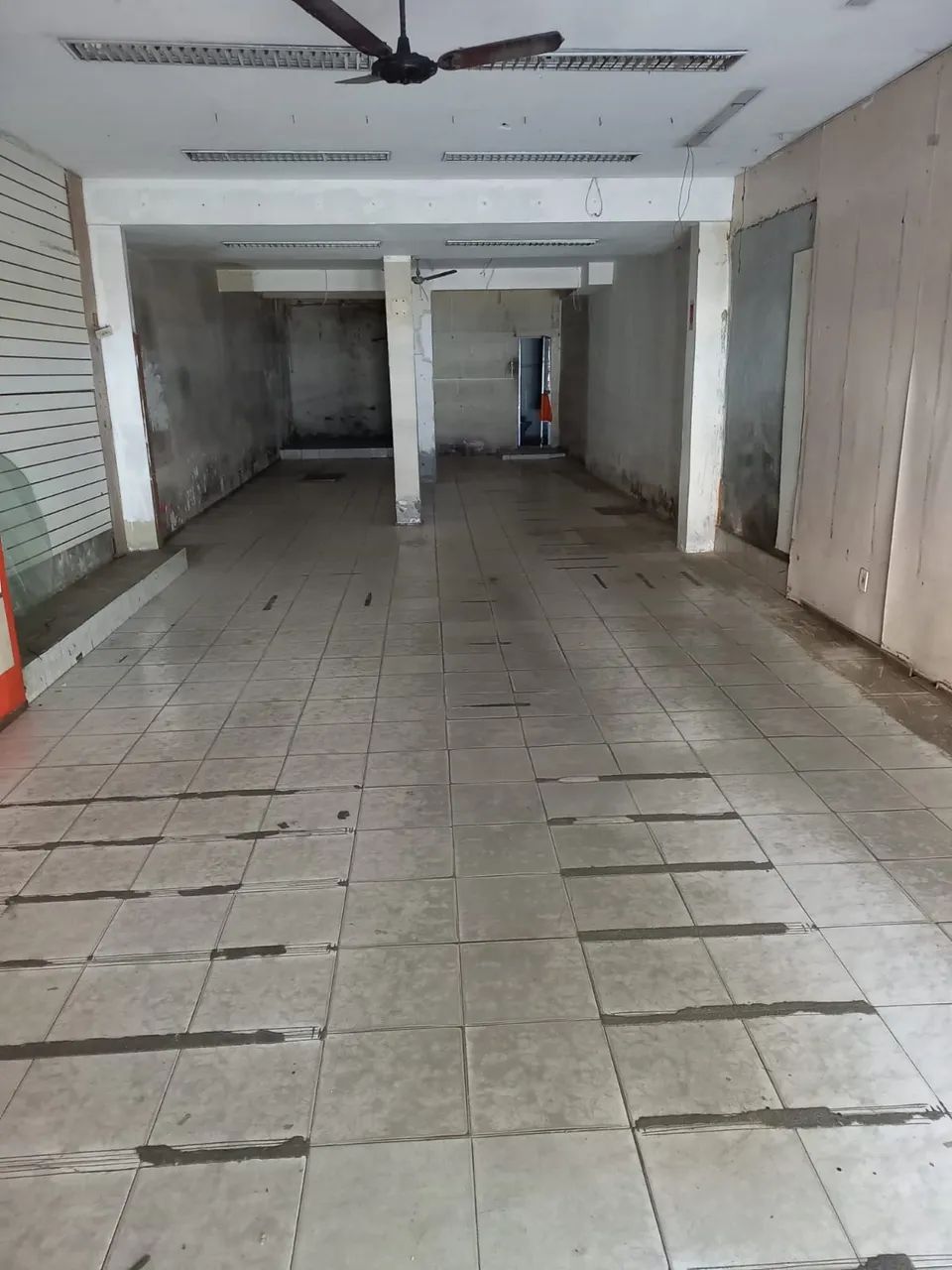 Ponto comercial/Loja para aluguel possui 100 metros quadrados em Paraíso-São Gonçalo - RJ