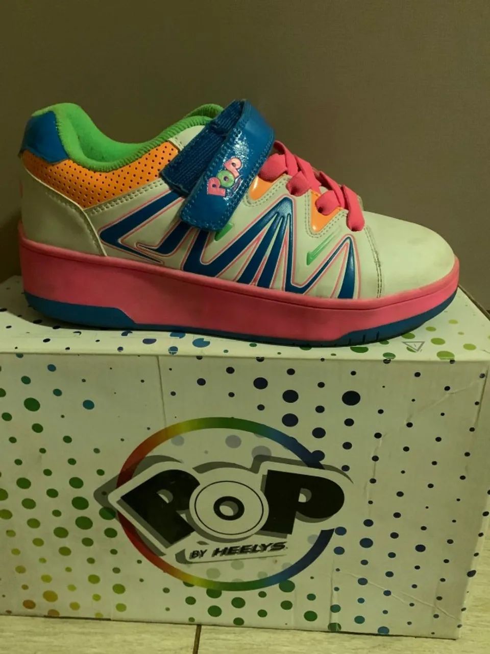 tenis de rodinha retratil numero 36 - Foto 6