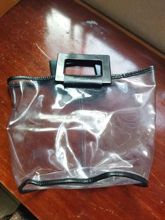 Bolsa Transparente com Alça Preta arezzo - Foto 4