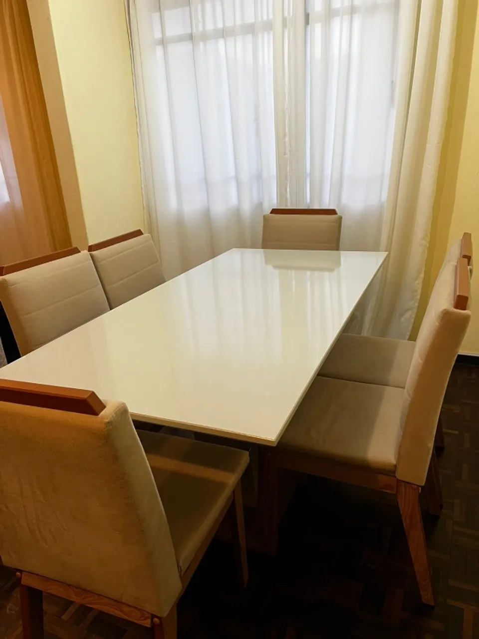 Mesa com 6 cadeiras Qatar