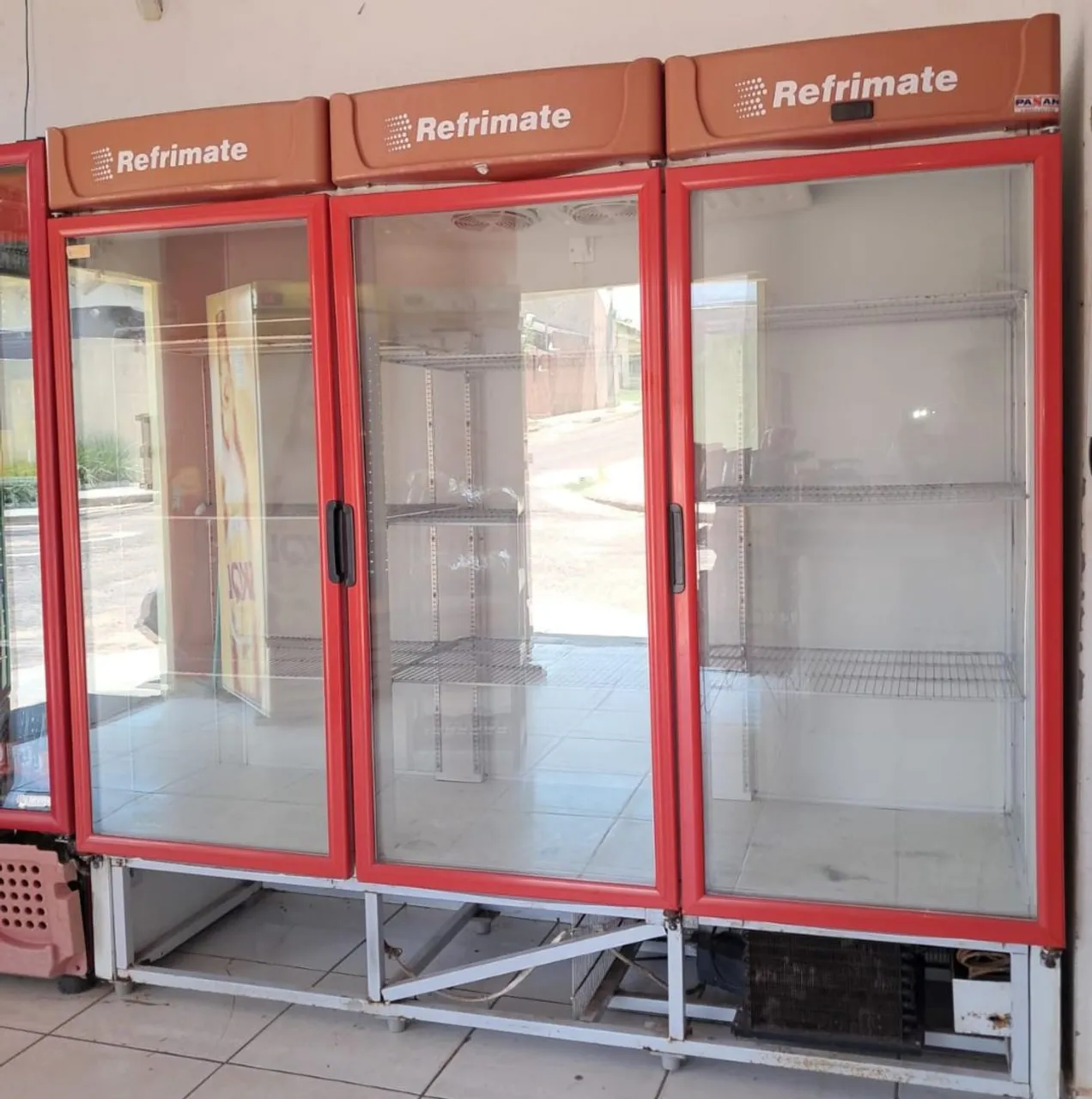 Vendo freezer expositor 3 portas