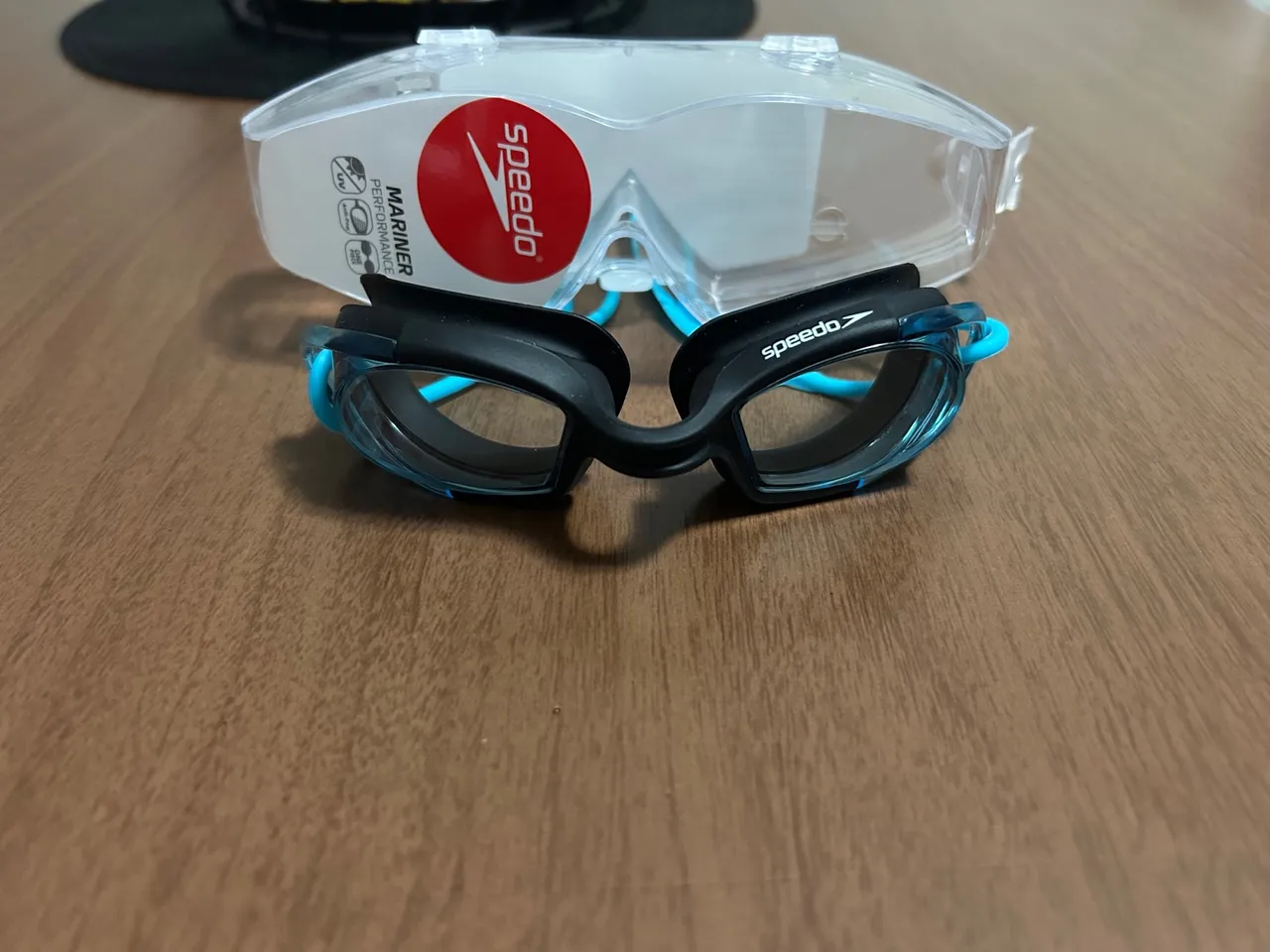Óculos de natação Speedo novo