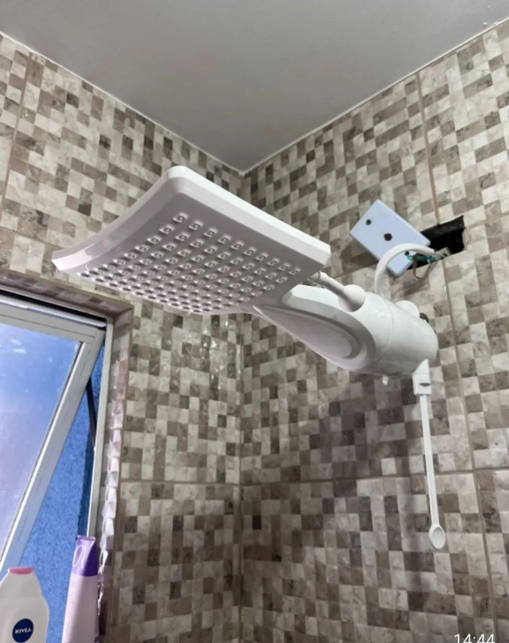   torneira eletrica 110 por $ 90 - Foto 2