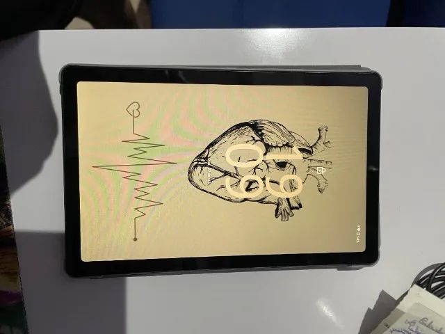 Tablet Lenovo M9 + 2 capas