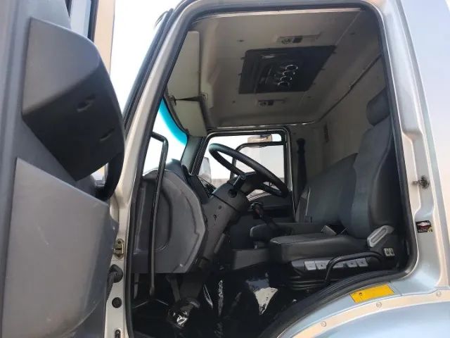 Ford cargo 2428 munck madal 60 ano 2012 - Foto 6