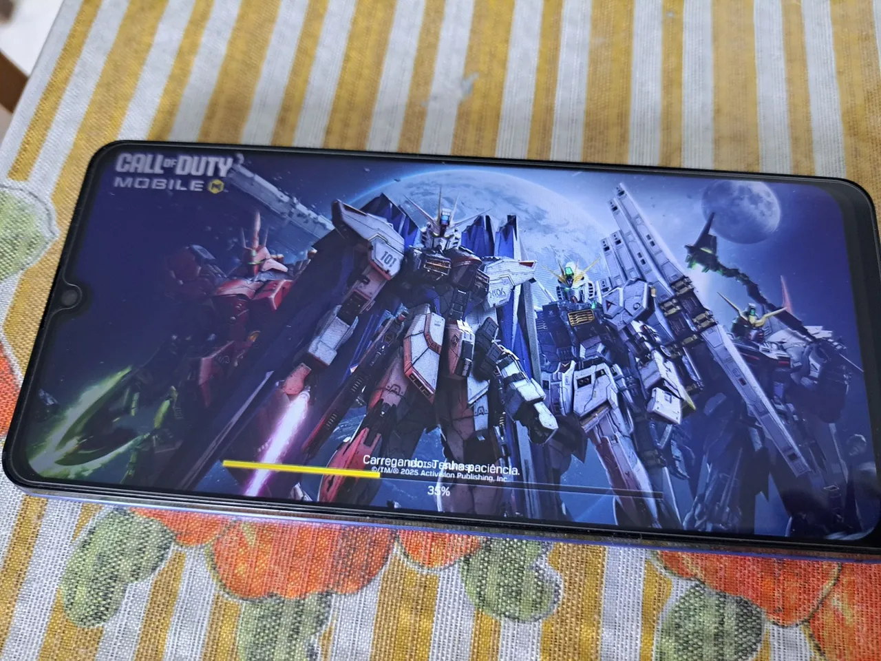 Smartphone Gamer excelente para trabalhos e jogos.