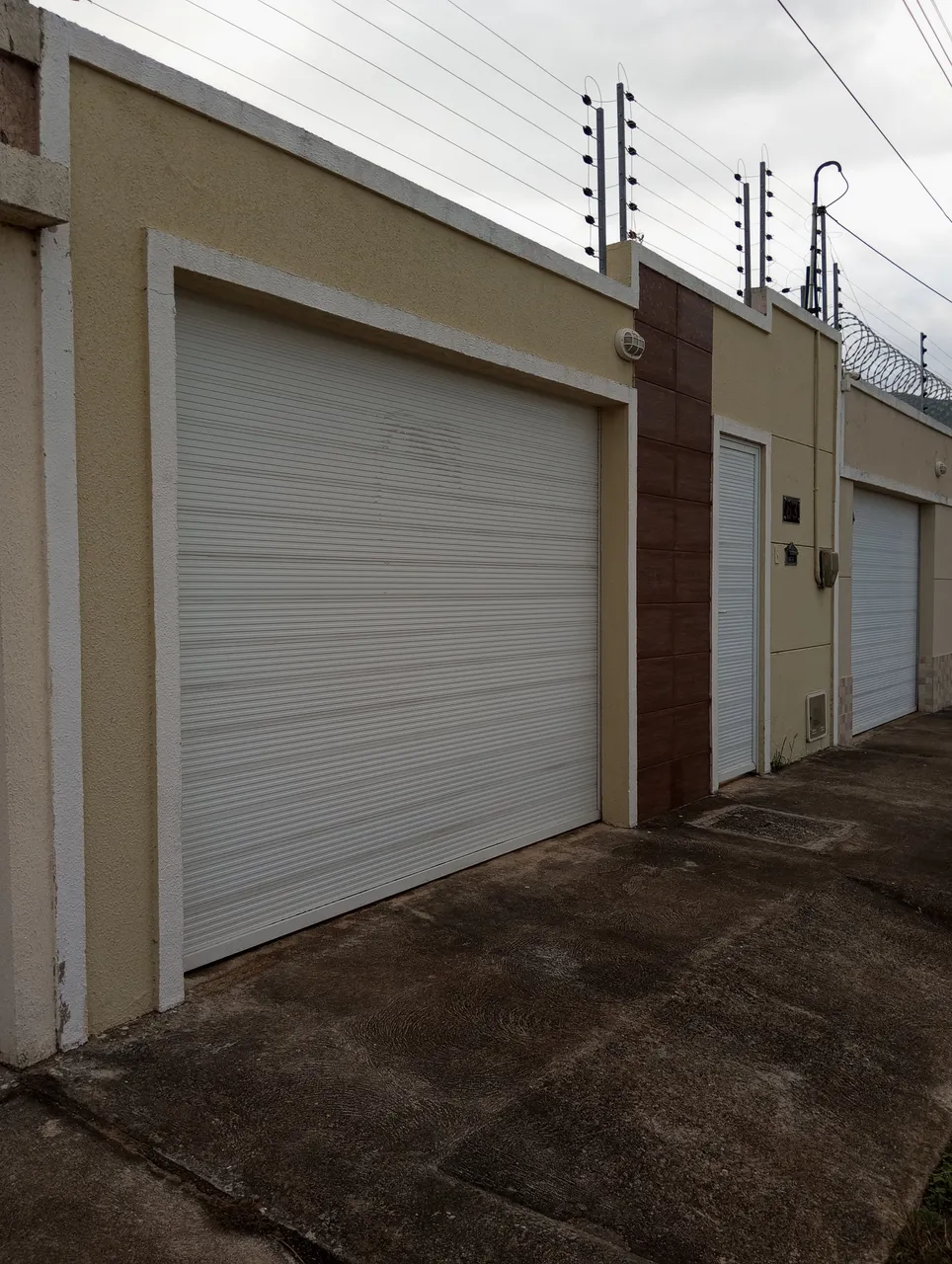 Casa com 2 Quarto(s) e 1 banheiro(s) para Alugar, 80 m² por R$ 864 / Mês