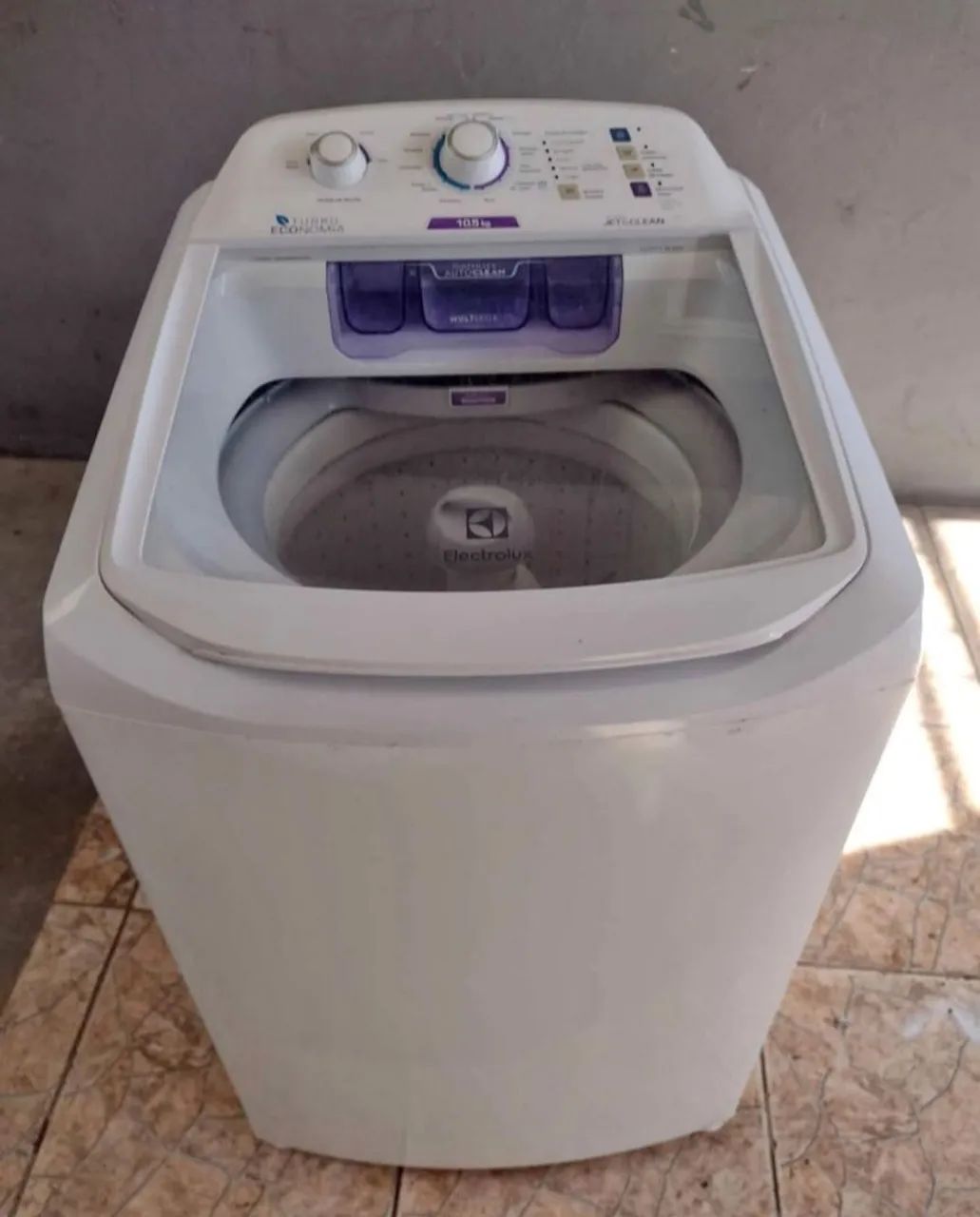 Máquina de lavar roupas Electrolux 10,5 kg 110v