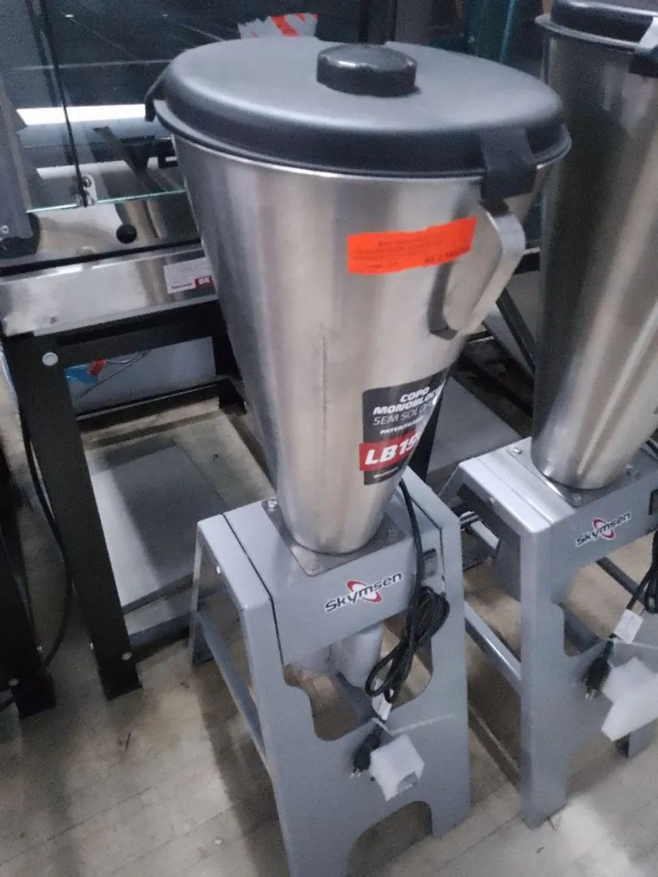 Liquidificador Skymsen 15 kilos Novo