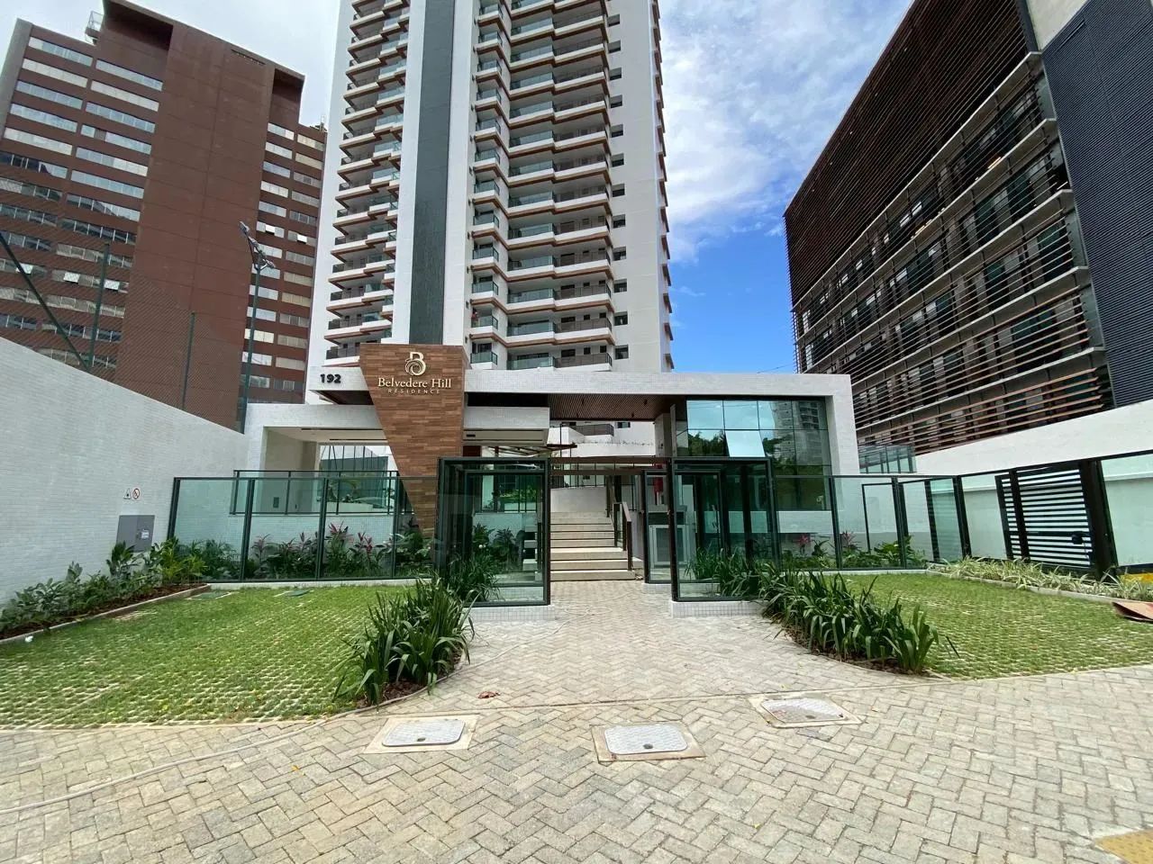 APARTAMENTO 4 SUÍTES À VENDA NO BELVEDERE HILL CAMINHO DAS ÁRVORES
