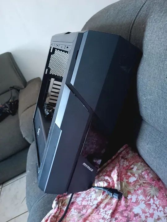 Gabinete Aorus + 3 Fans - Foto 3