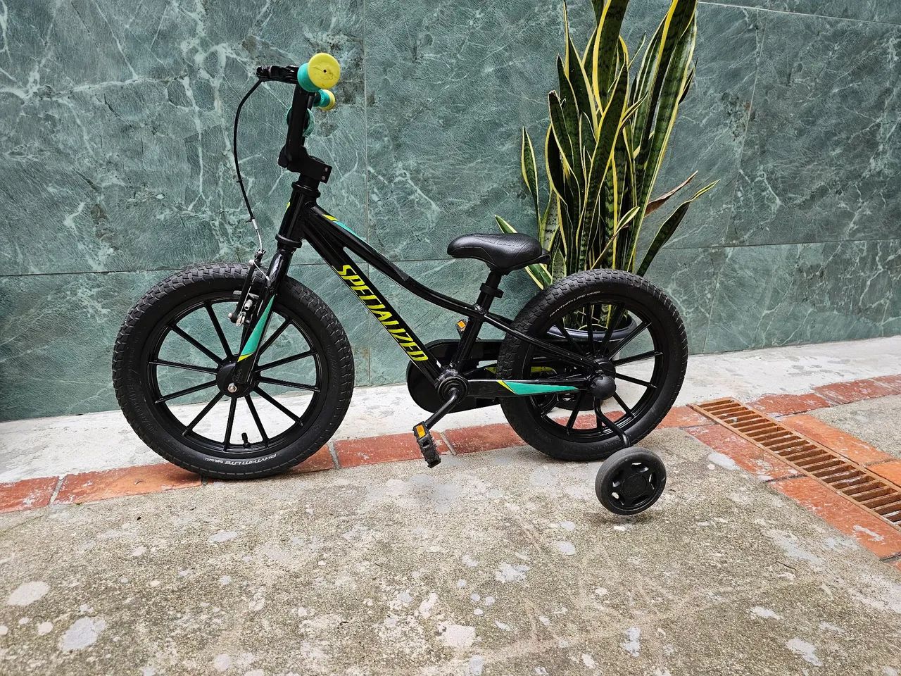 Bicicleta Infantil Specialized Hotrock 16