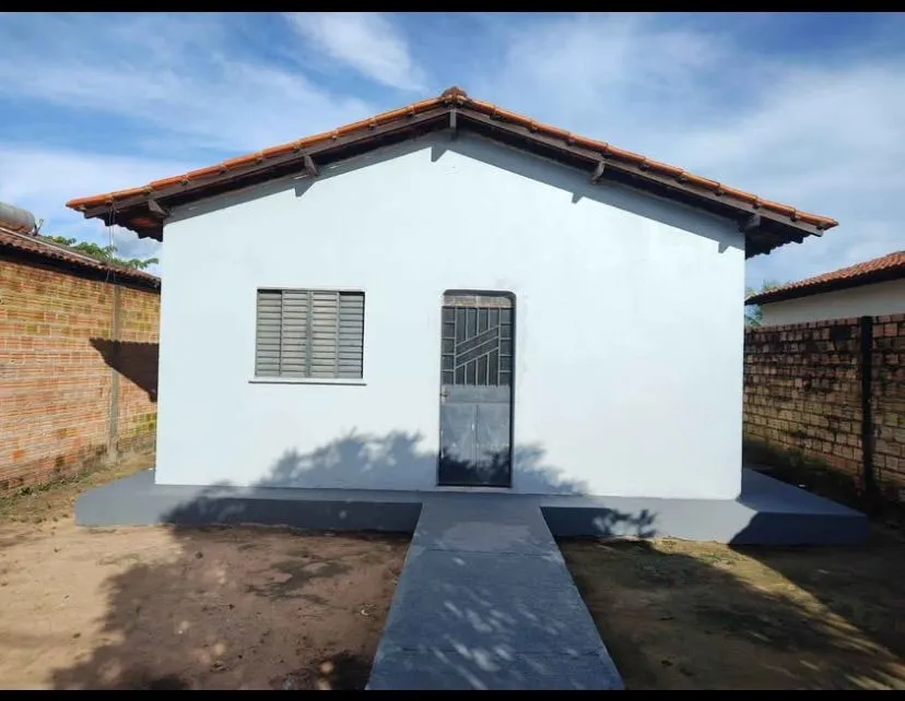 Casa a venda no bairro Cruviana