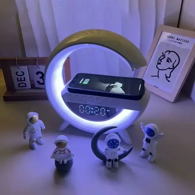 Carregador de Celular Luminária Caixa De Som 3 Em 1 Speaker Led Indução Cor Branco - Foto 4
