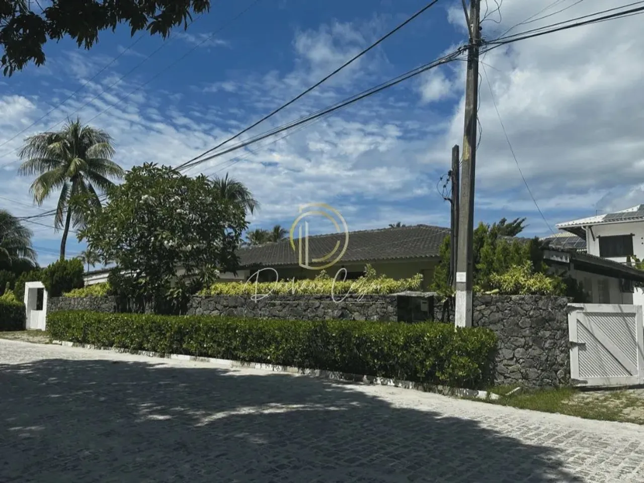 Casa 4/4 para alugar, 600m² -  Condominio Interlagos