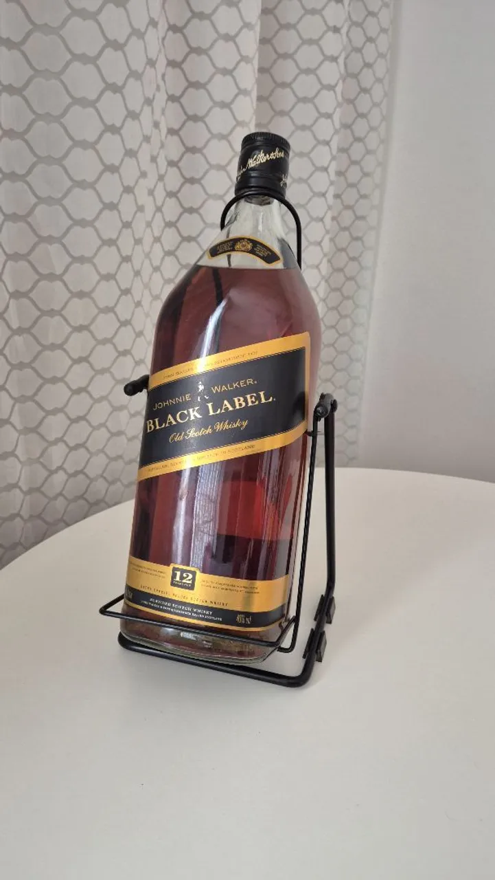 Whisky Black Label 4.5 litros