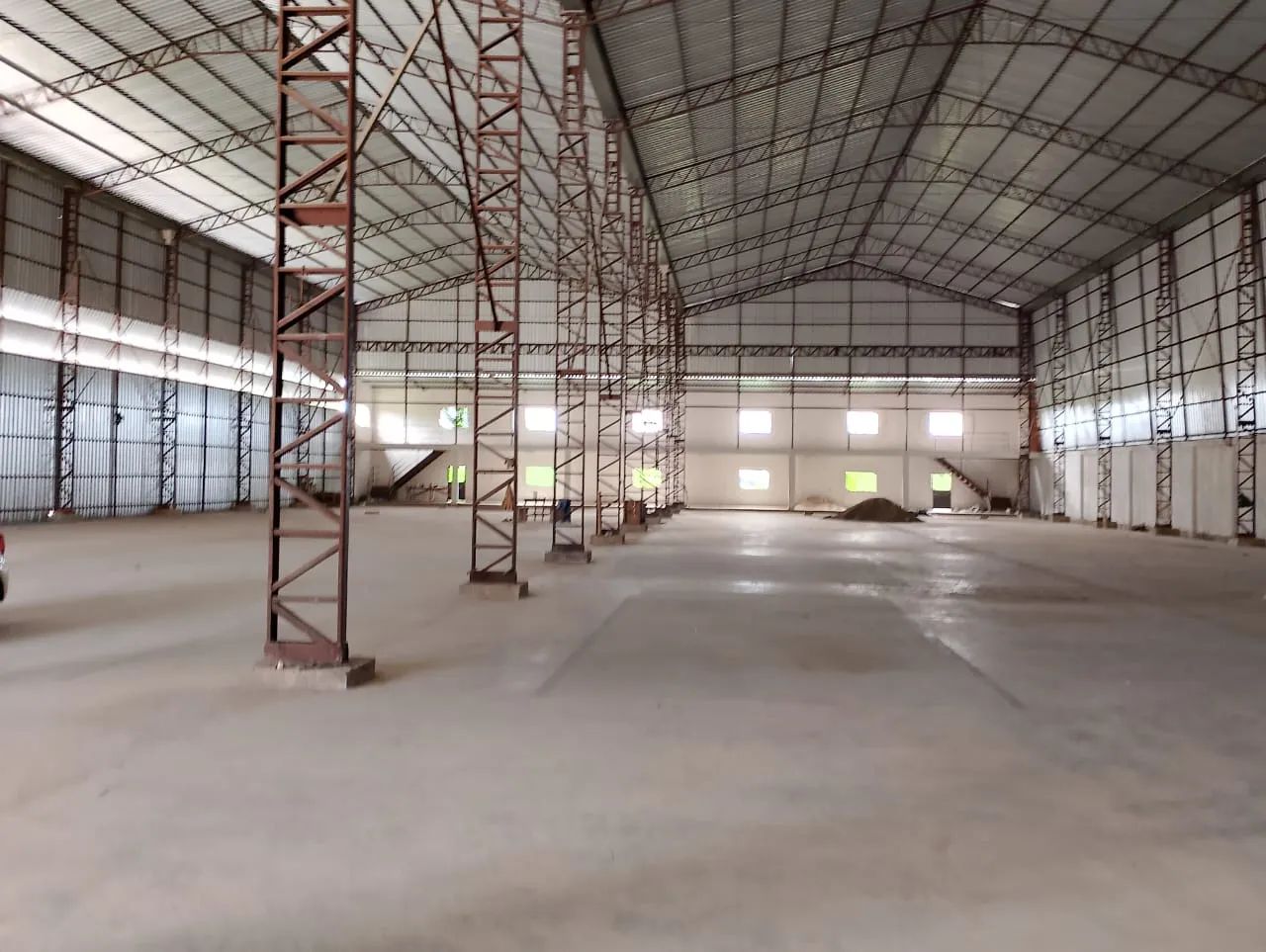VENDO GALPÃO COM 2.400M2 NA TORQUATO TAPAJÓS - Foto 5