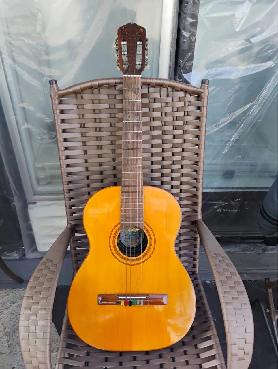 Violão de 6 cordas 