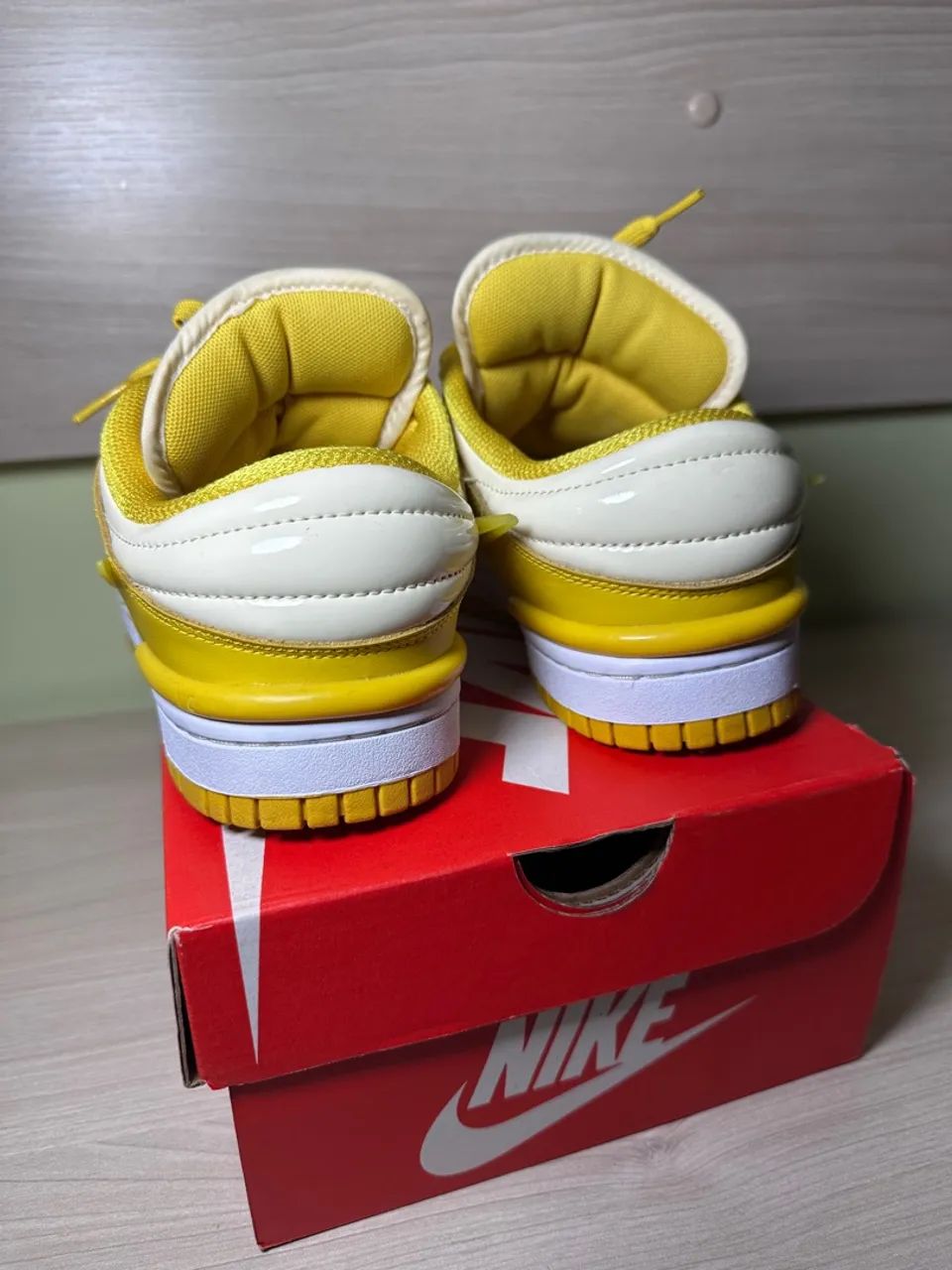 NIKE DUNK LOW TWIST ORIGINAL AMARELO - Calçados - Metalúrgicos