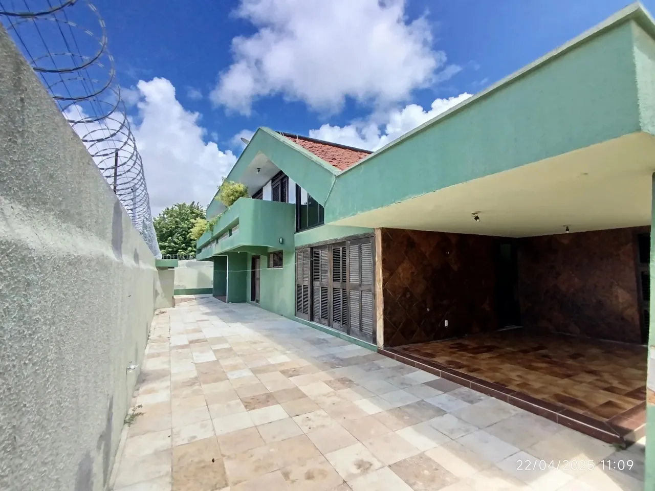 ALUGA-SE CASA DUPLEX RESIDENCIAL/COMERCIAL NO BAIRRO PAPICU