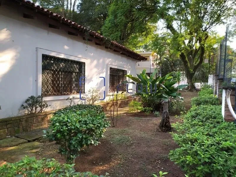 Terreno com 1.000m² á venda com piscina - Brooklin