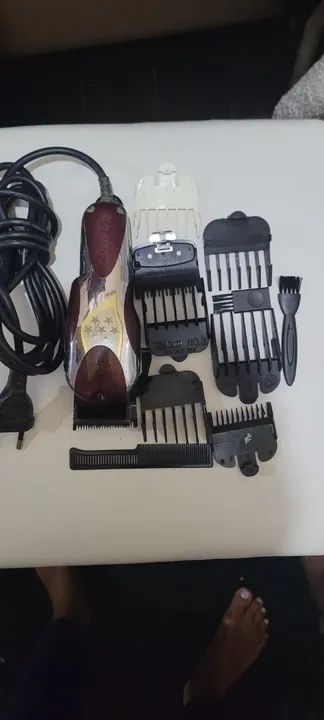 Máquina de cortar cabelo profissional