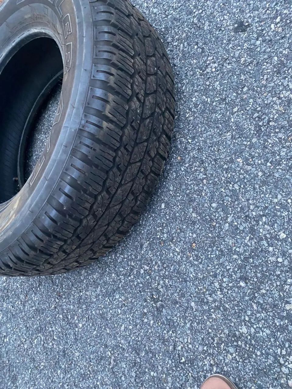 Pneu 265/65R17 - Foto 2