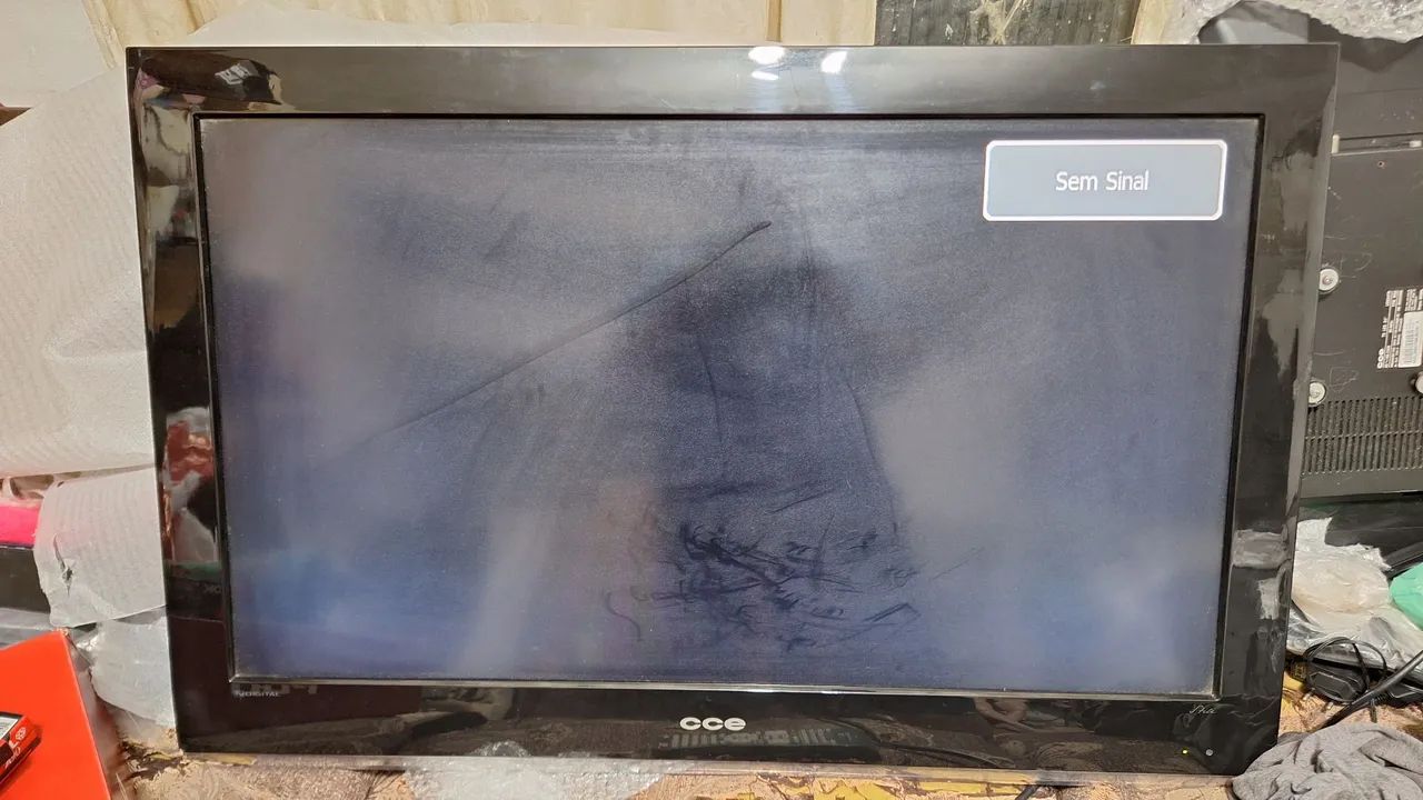 Tv Cce 37 lcd hdmi com vga PC único dono 