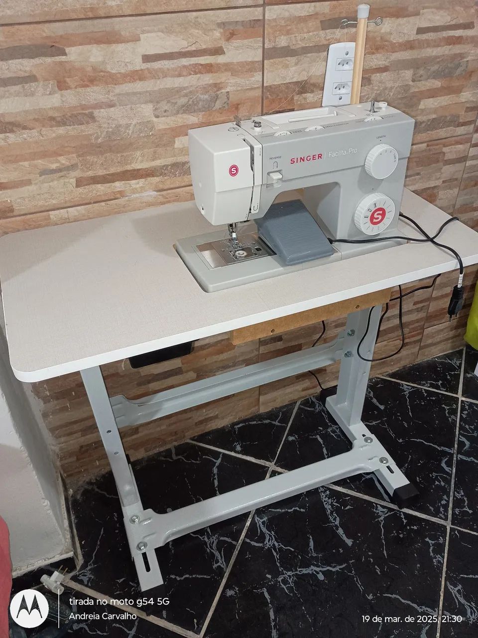 Máquina de Costura Singer Facilita Pro