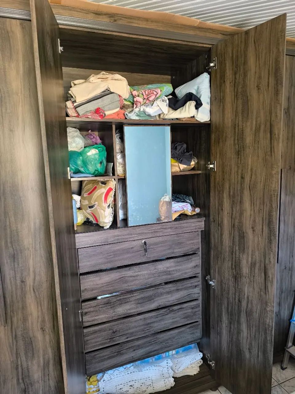 Guarda Roupa 6 portas 64352958921602123