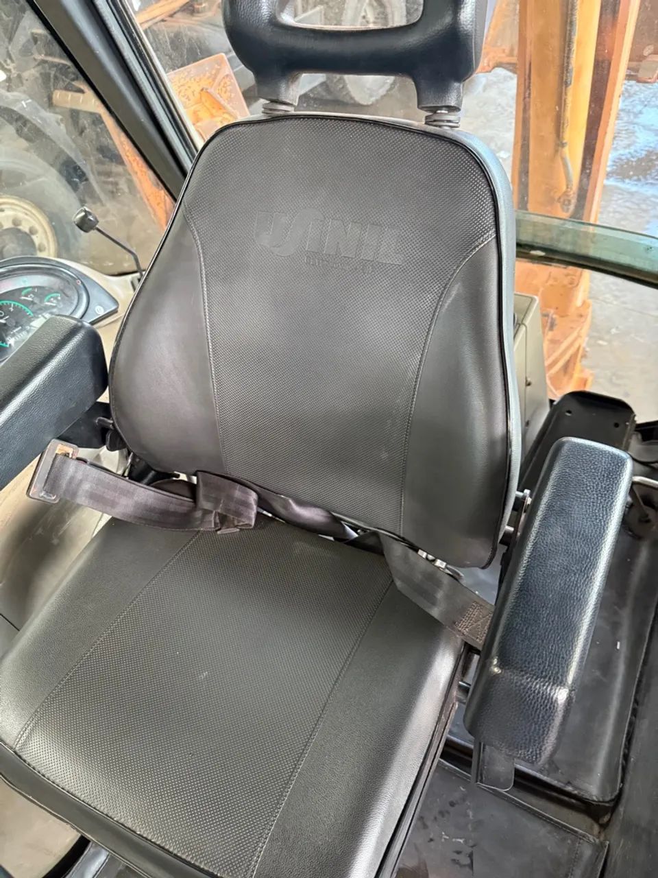 Retro escavadeira CASE 580M 4x2 - Foto 3