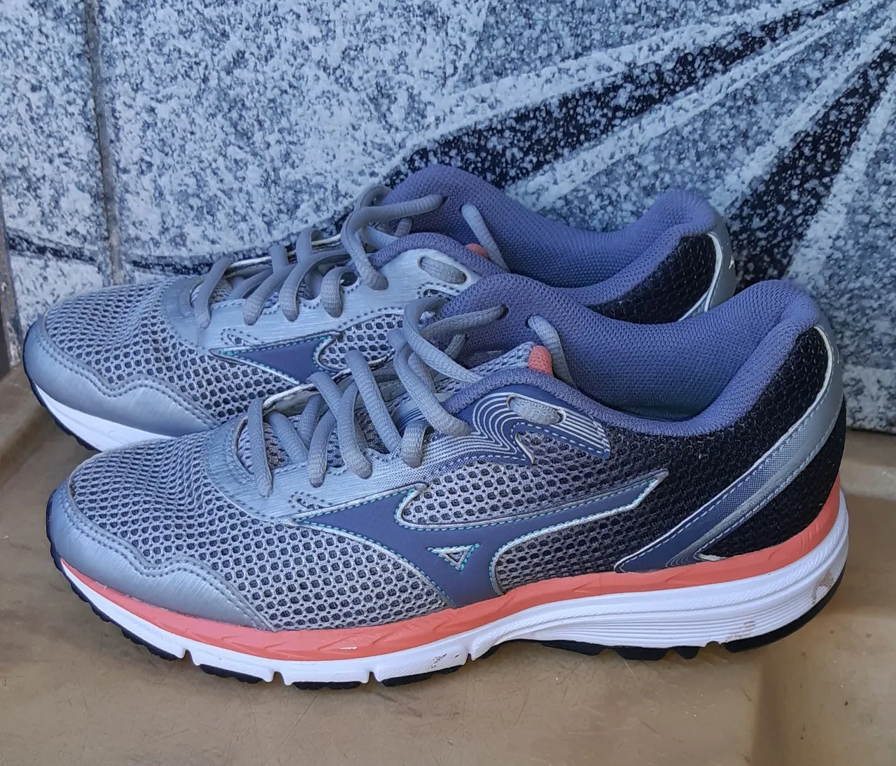 Tênis Mizuno Wave Connect Feminino - Cinza e Rosa