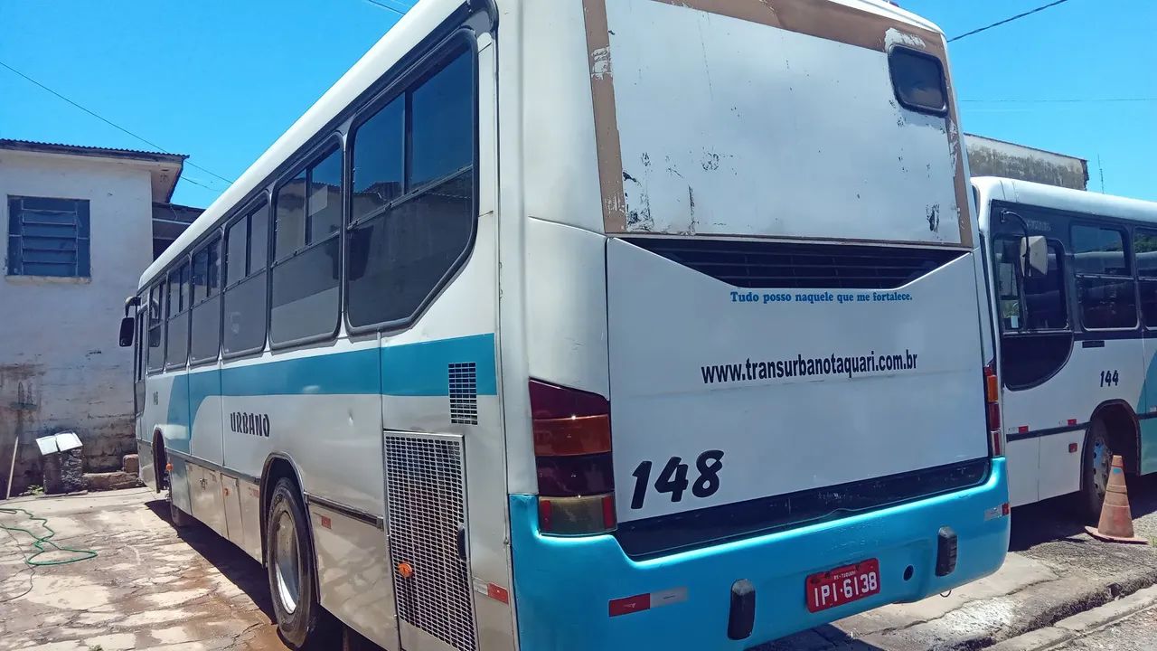 Ônibus curto Marcopolo em ótimo estado motor traseiro com molas não é suspensão a ar - Foto 4
