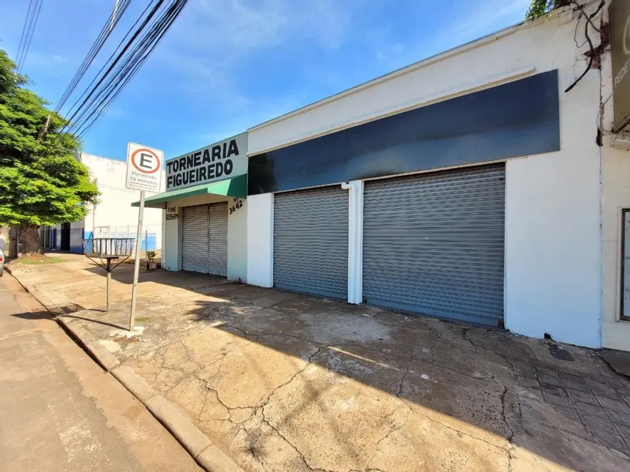 Sala para alugar em Maringá, Zona 07, com 90 m²
